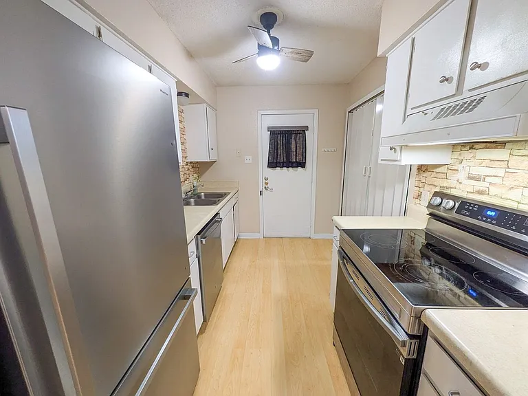 6255 Bedford Dr — Photo 6