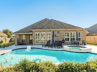1279 Laurel Ln, Angleton, TX 77515