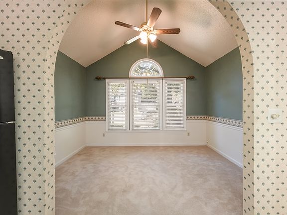 5th image of 989 Portabella Ln
