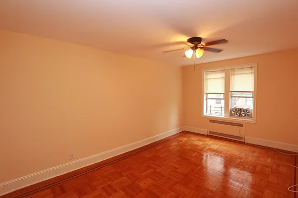 Rented by Velsor Realty | media 9