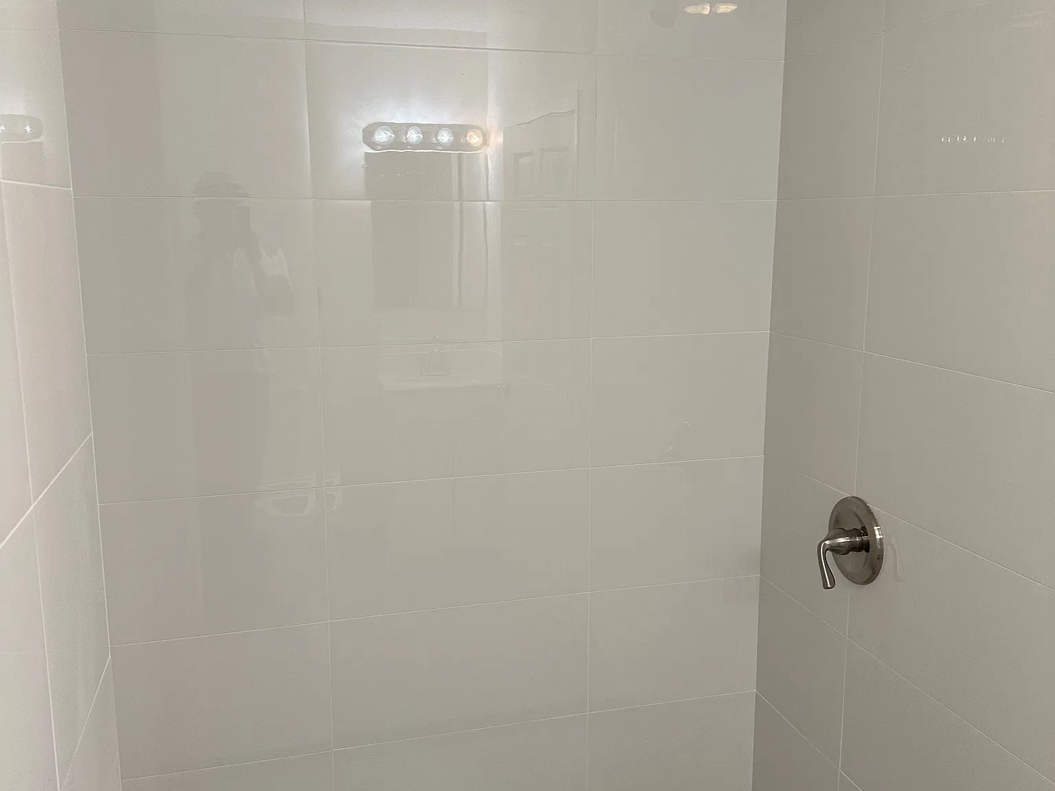Studio, 700 sqft, $1,650 — Photo 4
