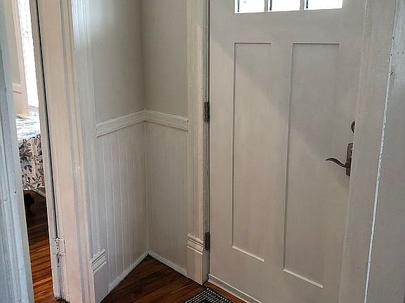 2nd image of 106 Willow St
