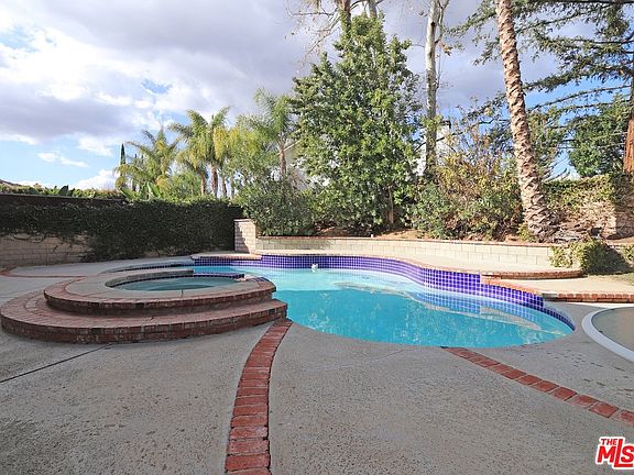 2nd image of 29019 Freshwater Dr