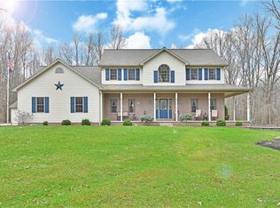 635 Carson Salt Springs Rd, Mineral Ridge, OH 44440