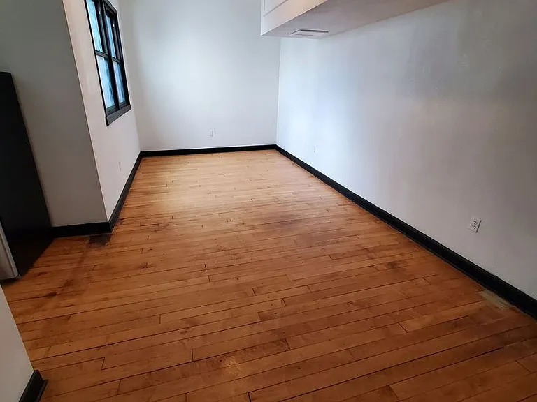 The Berm - 2001 10th Ave (24 Units Luxury Apartments) — Photo 6
