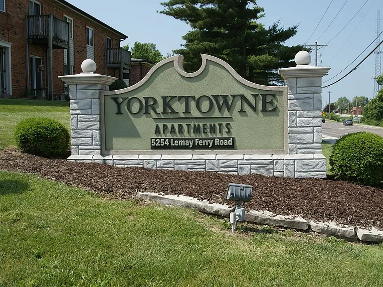 Yorktowne Apartments — Photo 15