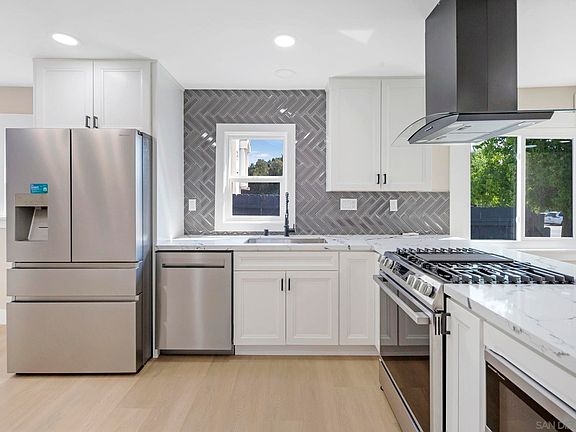5th image of 4043 38th St