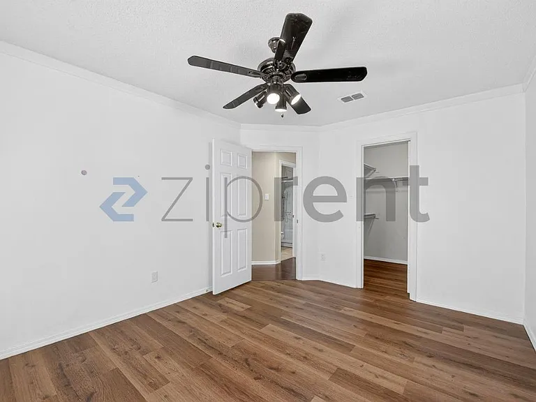 5412 Blue Water Lake Dr — Photo 28