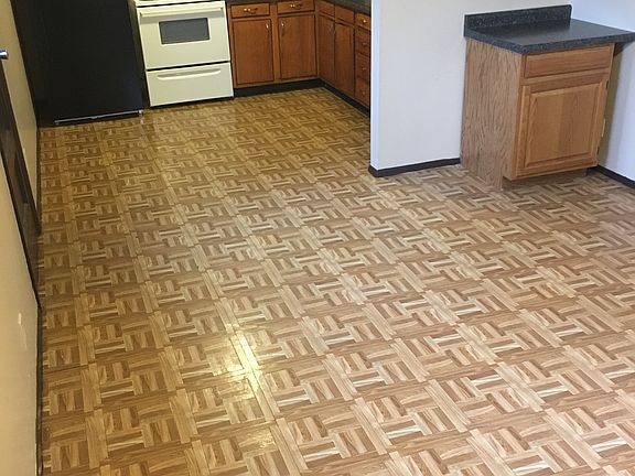2nd image of 830 McKinley Ave