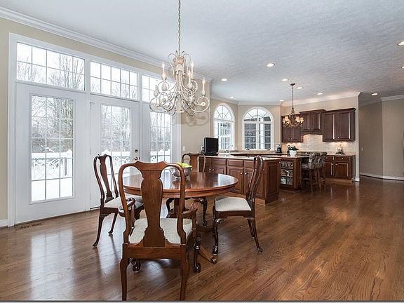 3rd image of 8485 Woodberry Blvd