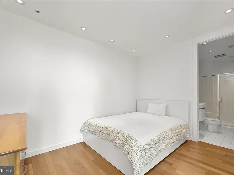 100 Harborview Dr #1901 — Photo 38