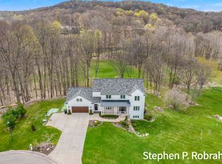 3509 Warwick Glen Dr NE, Rockford, MI 49341