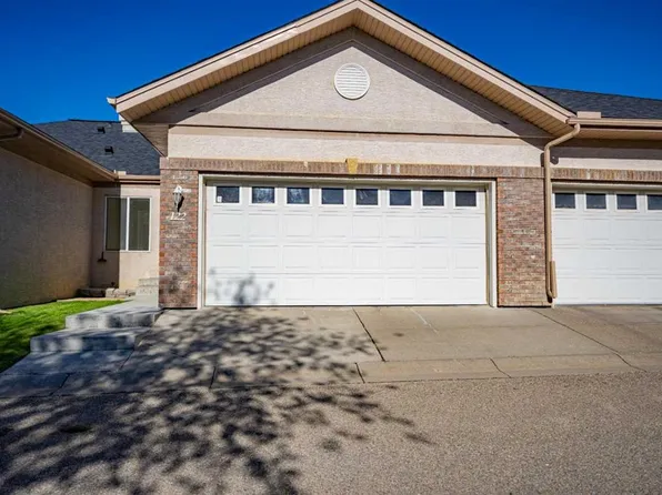 10888 SW Panorama Hills Blvd NW #122, Calgary, AB T3K 5K9