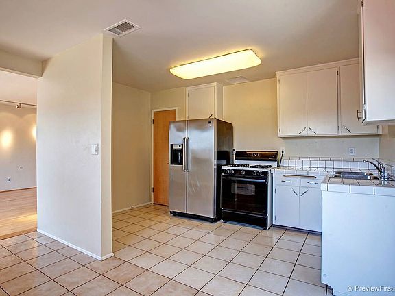 5th image of 3770 Nile St