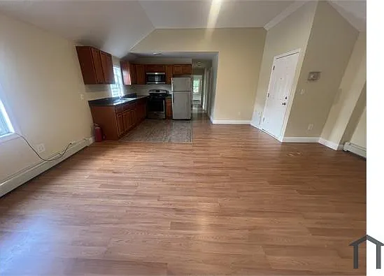 3135 Tiemann Ave #3 — Photo 2