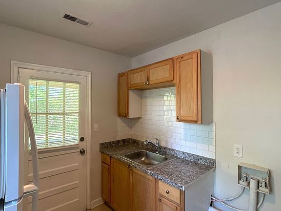 4th image of 2729 Bancroft St APT 3