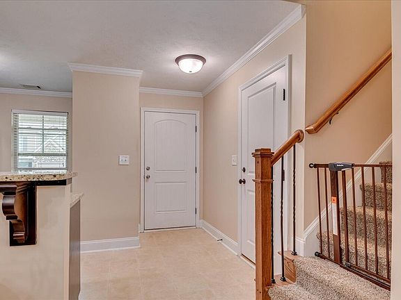 5th image of 215 Mossy Bank Drive