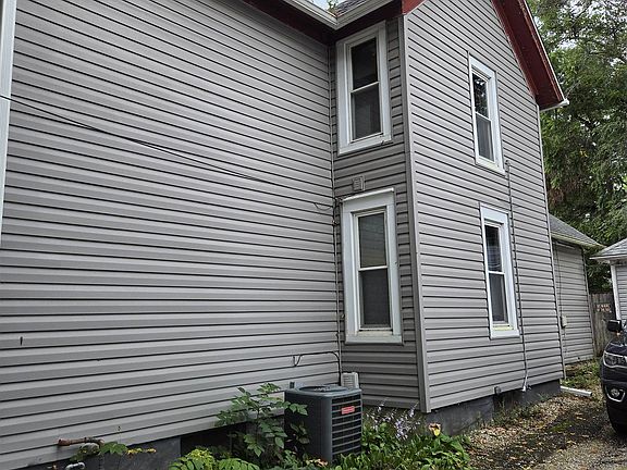 2nd image of 418 S Academy St
