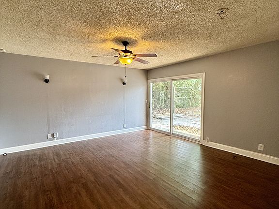 5th image of 2146 Bourget Dr
