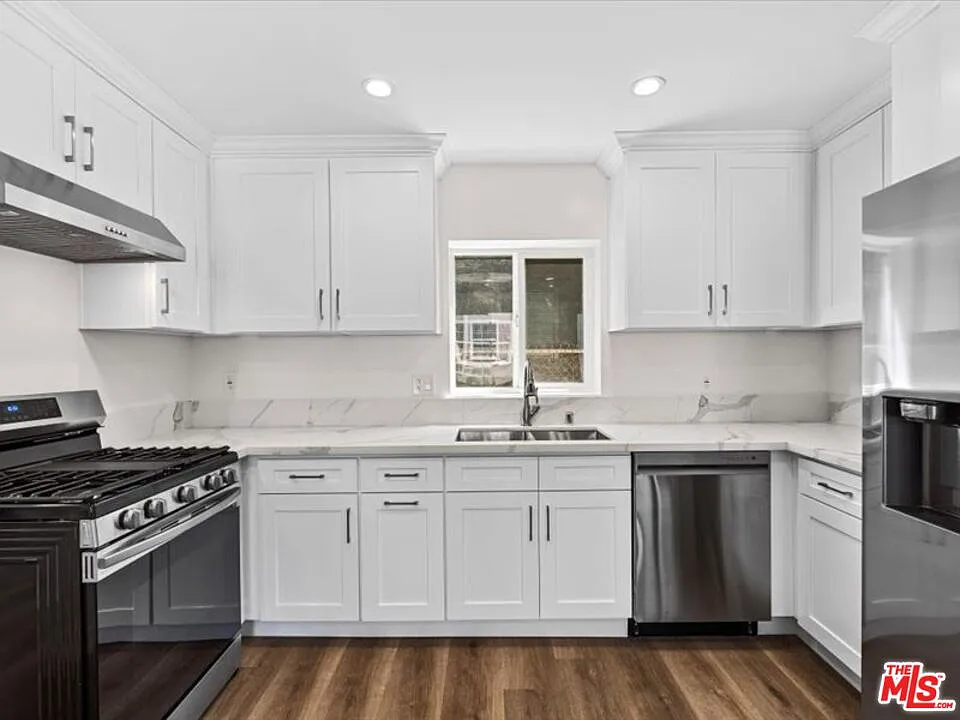 1 bed, 1.0 bath, $2,499 — Photo 1