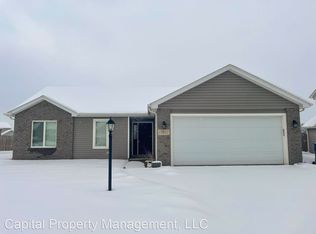 15327 Towne Park Run, Huntertown, IN 46748