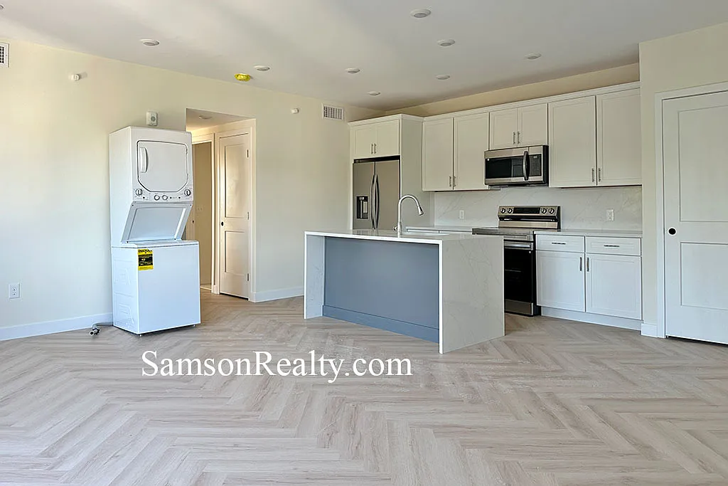 2 bed, 875 sqft, $2,950 — Photo 4