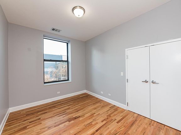 5th image of 3122 N Broadway St Floor T400