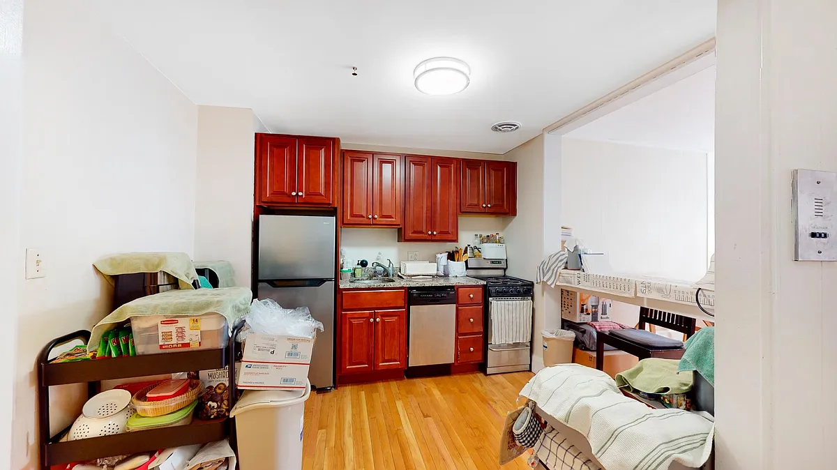Building Photo - 289 Beacon St #10