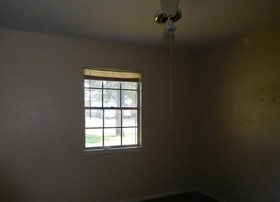 5th image of 4725 Matthews Ct