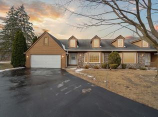 7741 W Maple Rdg, Franklin, WI 53132