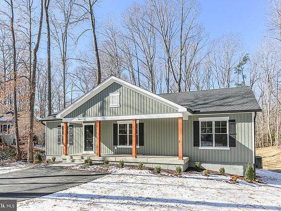 3rd image of 10587 Eisenhower Dr