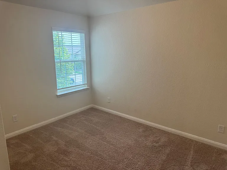 10318 Lynwood Br #102 — Photo 13