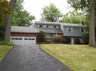 79 Ash Tree Ln, Niskayuna, NY 12309