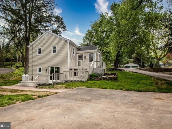 1 Jacobs Creek Rd, Ewing, NJ 08628