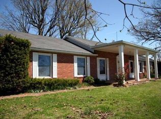 911 Berry St, Harrison, AR 72601