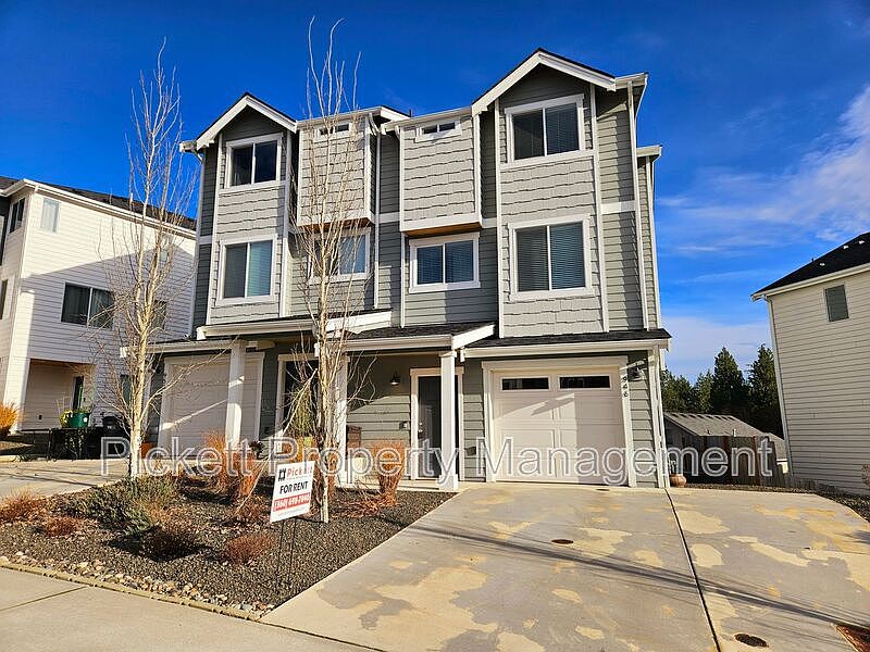 1st image of 946 NW Highgarden Dr