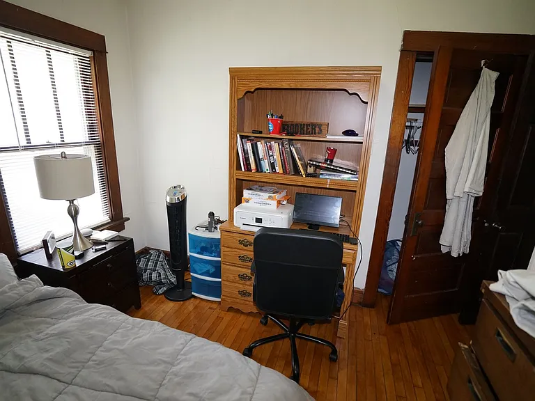 413 N Sherman Ave — Photo 8