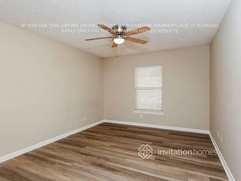 11836 Lake Fern Dr — Photo 12