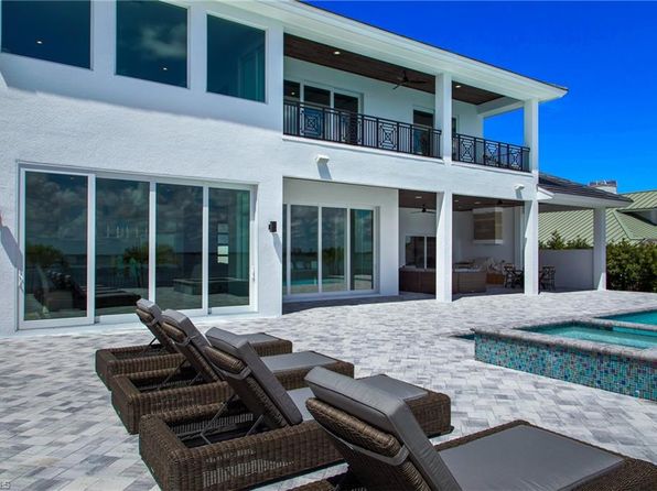 701 Harbour Dr, Naples, FL 34103