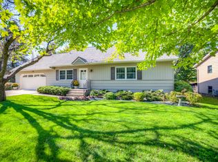 725 Nixon Ave SE, Watertown, MN 55388