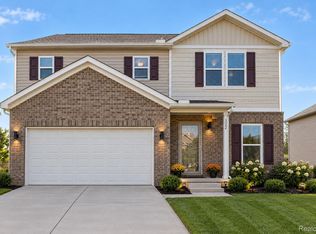 322 Shari St, Pontiac, MI 48341