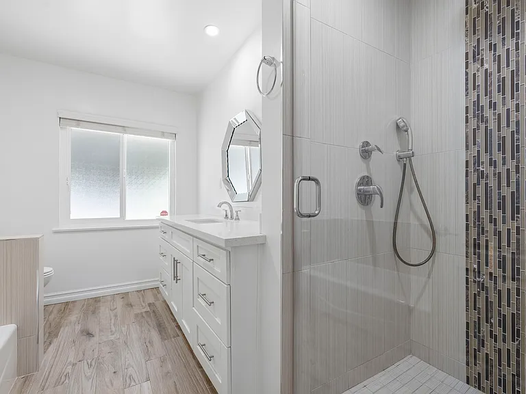 1808 Fern Ln — Photo 21