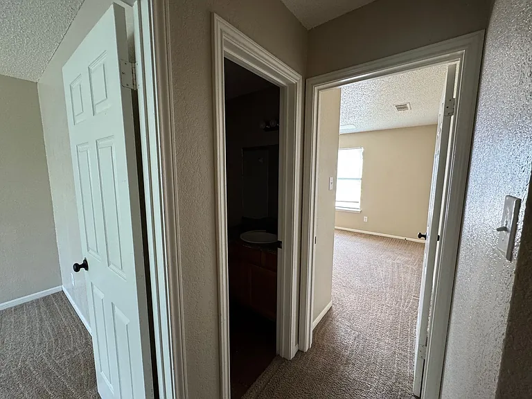 1208 Monroe Loop — Photo 11