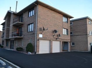 10628 Parkside Ave APT 3W, Chicago Ridge, IL 60415