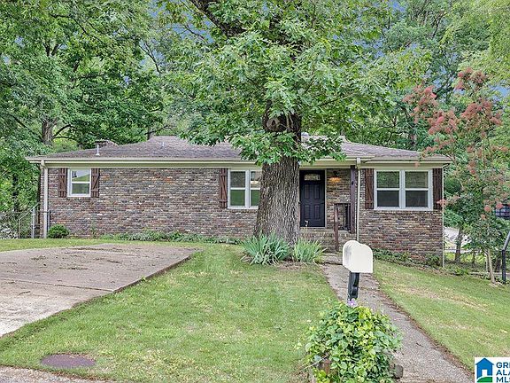 4th image of 1205 Monterey Dr