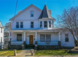 318 N Montgomery St, Newburgh, NY 12550