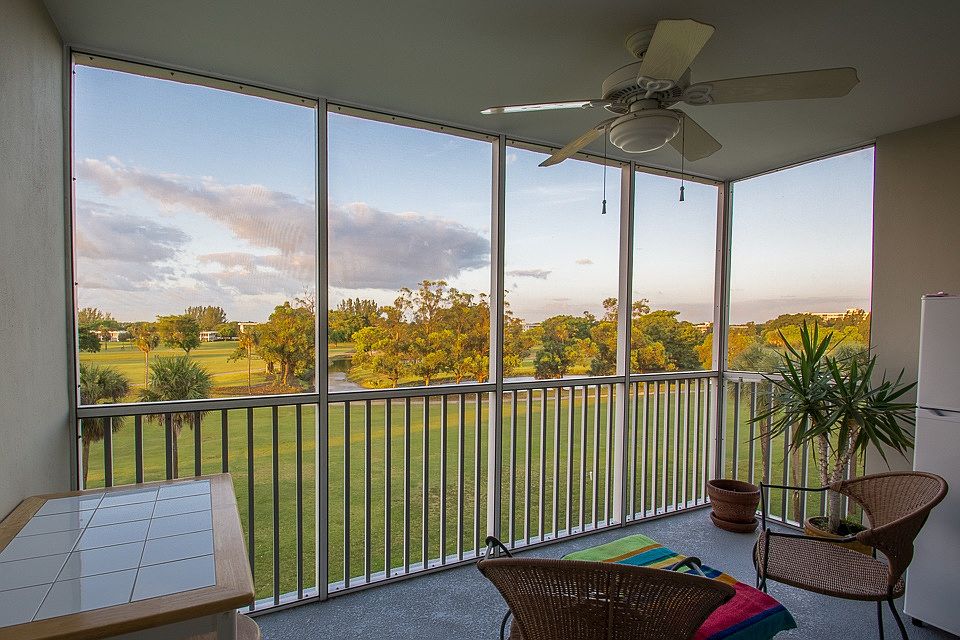 Private Screened in Patio