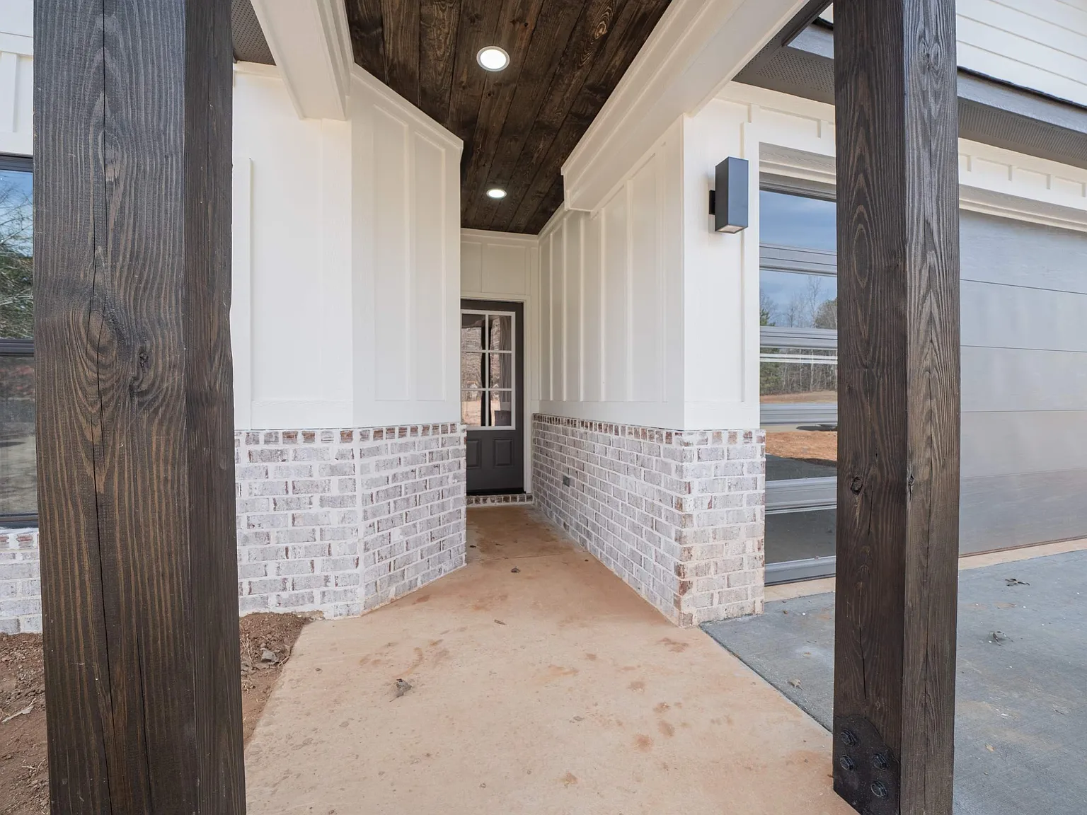 4 bed, 2000 sqft, $2,499 — Photo 4