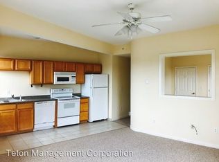 646 North St APT 1, Pittsfield, MA 01201
