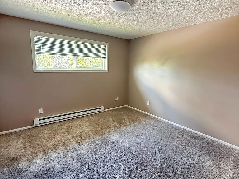 1122 Oakland St #5 — Photo 4